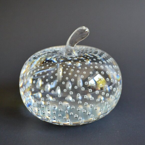 Vintage Solid Glass Apple Paperweight Controlled Bubbles Bolle Bullicante 3.25" - Picture 1 of 10